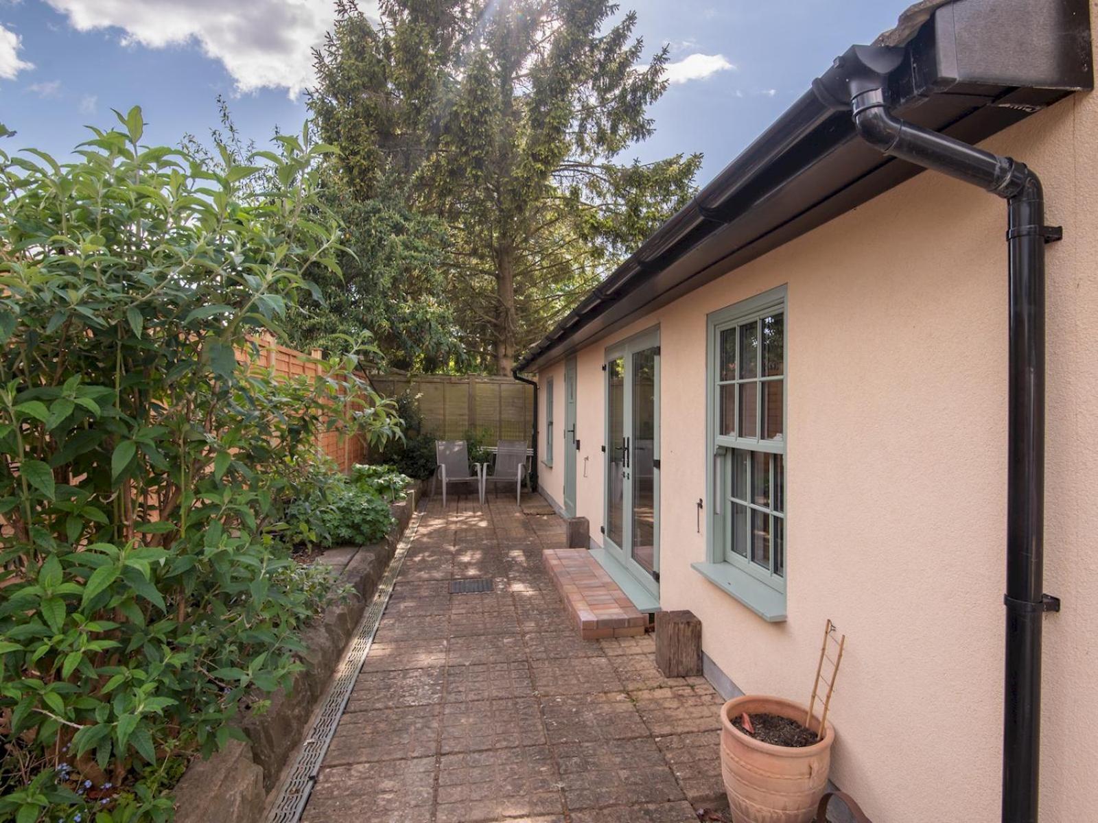 Pass The Keys Charming Garden Cottage With Parking Bath Bagian luar foto